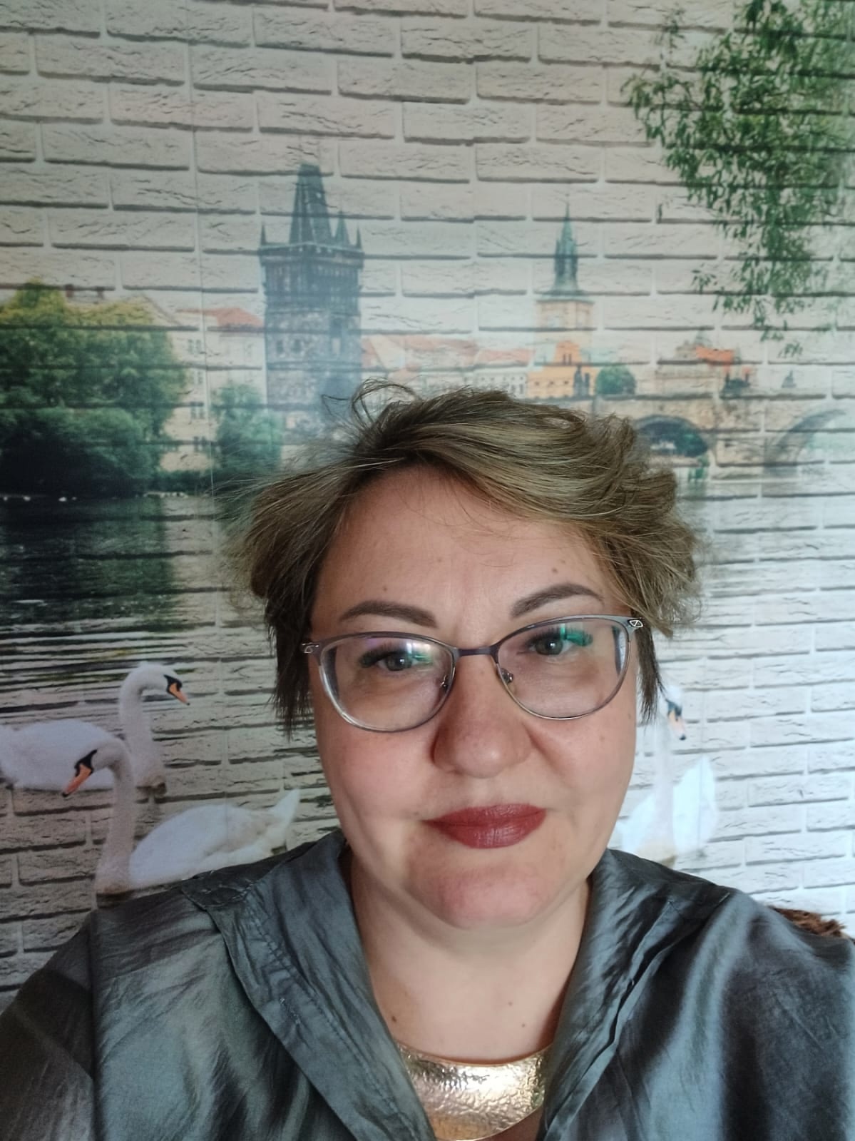 Досужева Эльвира Борисовна.